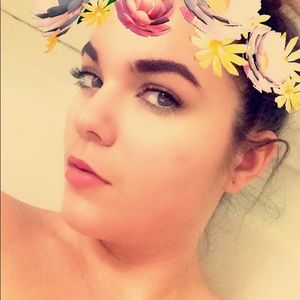 Meet your Posher, Madeline